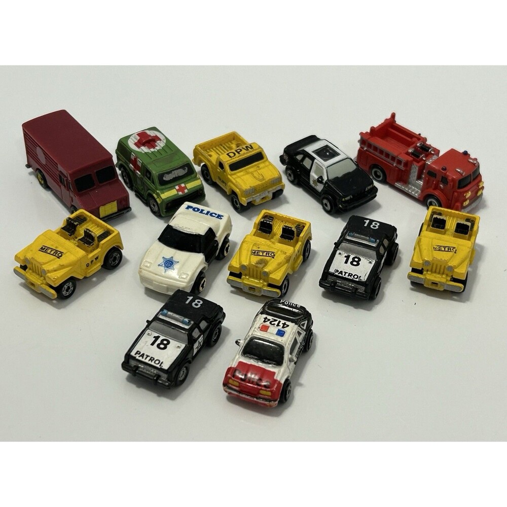 Lot of 12 Galoob Micro Machines Emergency Rescue Vehicles Police Fire Ambulance